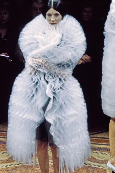 Look 25